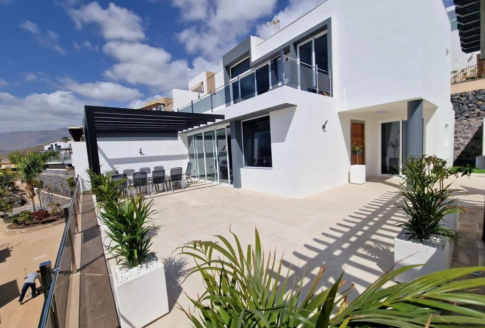 Ocean View Villa Natalia contacts